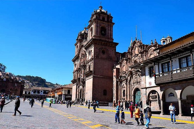 07 Day Andean Experience Through the Living Culture of the Incas - Day one: landing in Cusco at 11,000 feet