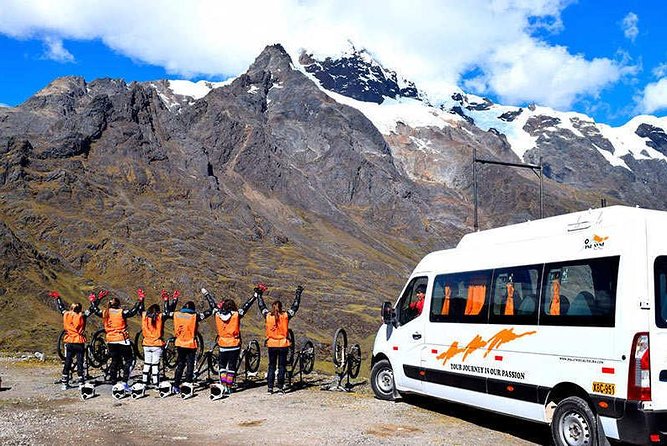 07 Day: Inca Jungle Adventure with Mountain Bike, Rafting, Zipline & Trek - Day two: Moray, Maras, and Chinchero