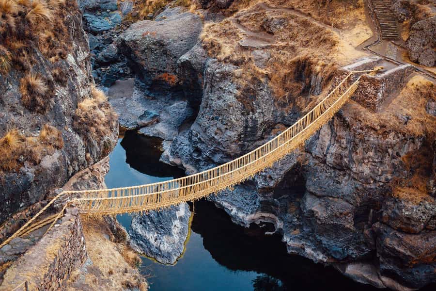 1 day excursion to Qeswachaka bridge and the 4 lagoons - The 4:00 a.m. departure from Cusco