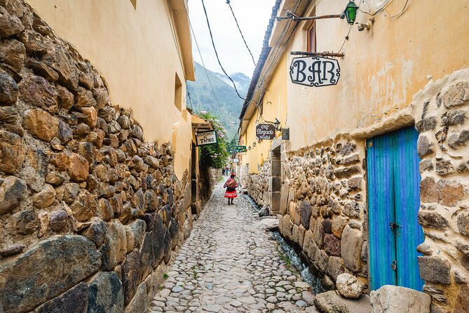 2 Day Sacred Valley and Machu Picchu Guided Tour from Cusco - The evening train to Aguas Calientes