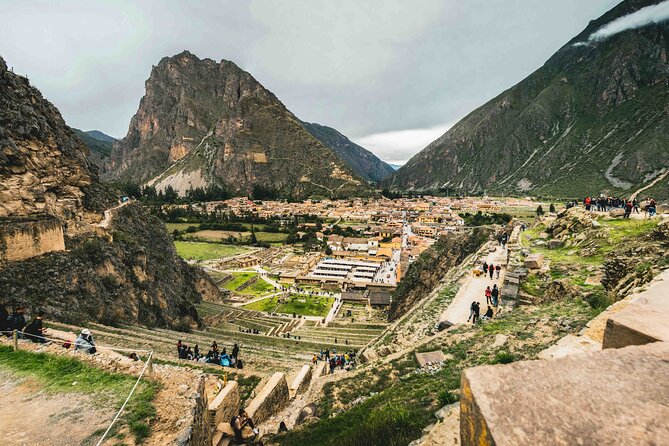 2 Day Sacred Valley and Machu Picchu Guided Tour from Cusco - Entering Machu Picchu at 6:30 am