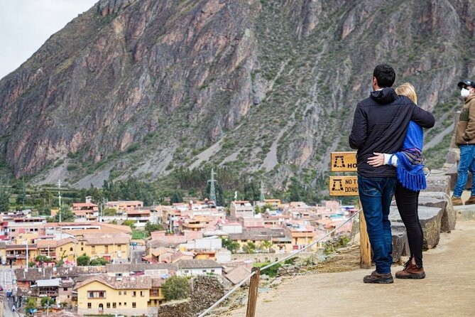 2 Day Sacred Valley and Machu Picchu Guided Tour from Cusco - Aguas Calientes, the return train, and Cusco