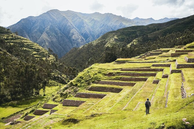 2 Day Sacred Valley and Machu Picchu Guided Tour from Cusco - Leaving Cusco for the Sacred Valley