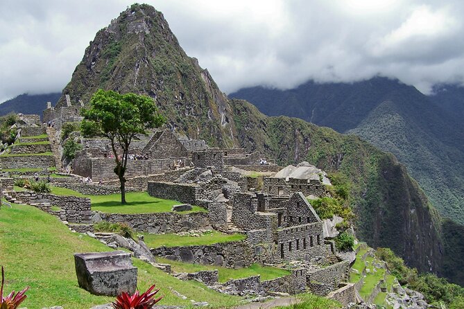 2-Day Sacred Valley & Machu Picchu Tour by Train from Cusco - Aguas Calientes before the big morning