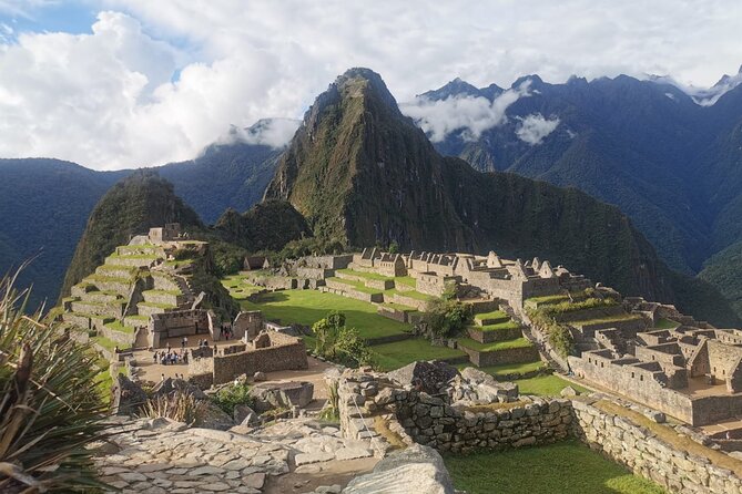 2-Day Tour in Sacred Valley and Machu Picchu from Cusco - What the $475 price really covers