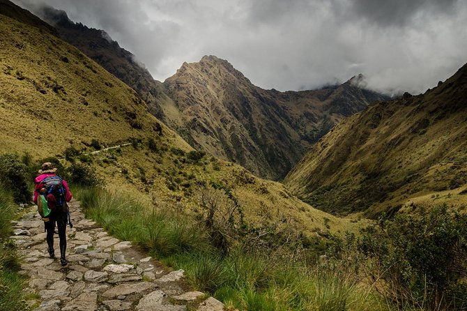 4 Day Classic Inca Trail to Machu Picchu by 360° Train - Communication matters on a four-day trek