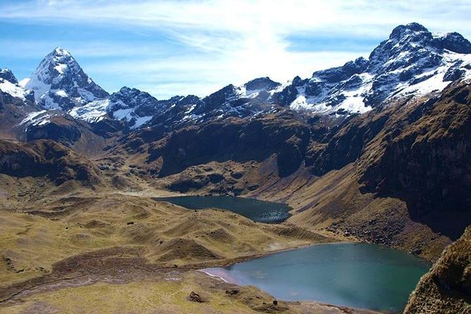 4-Day Lares Trek to Machu Picchu - Day two: the 4,400-meter pass and Yanacocha