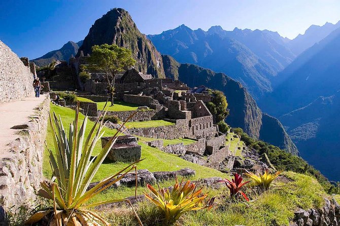 4 Day - Machu Picchu Special - Group Service - Day three: the early bus to Machu Picchu
