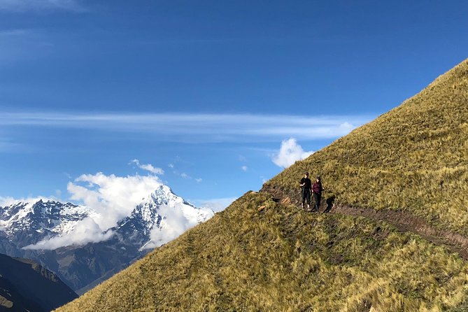 Ancascocha Trek To Machu Picchu 4 Days And 3 Nights - Day 1: Soqma, Perolniyoc, and the first high pass