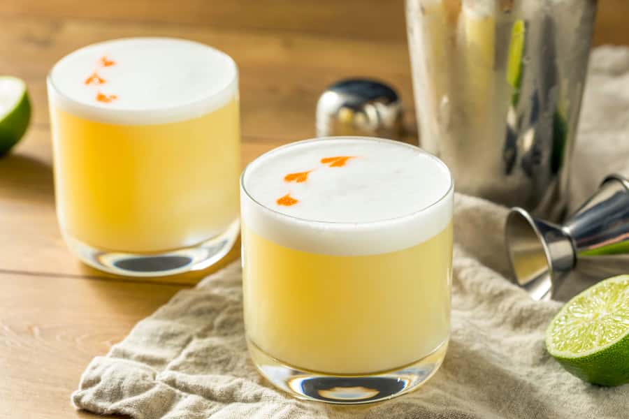 Best of Cusco: Night Tour, Pisco Sour Lessons, and Dinner - Hatun Rumiyuq Street and the old stonework