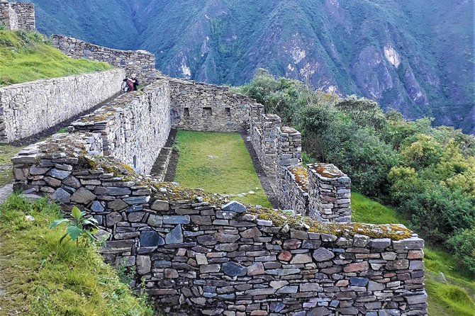 Choquequirao Trek 4 days and 3 nights - Day one: Capuliyoc, Chiquiska, and Santa Rosa