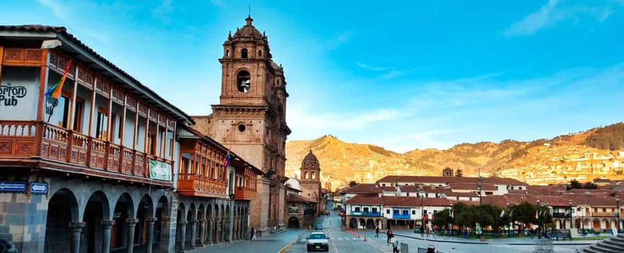 City Tour Cusco Qoricancha Sacsayhuaman y Tambomachay - What the guide adds to the day
