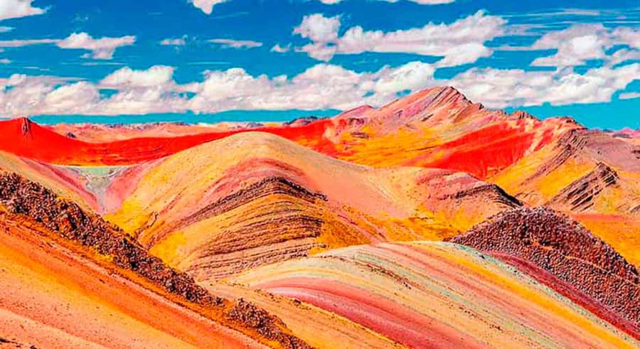 Colorful mountain tour Palcoyo | Cusco - How Palcoyo compares with Vinicunca