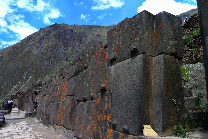Complete Sacred Valley Tour Small group Pisac, Maras, Moray & Ollantaytambo - Maras salt mines: a patchwork of working pools