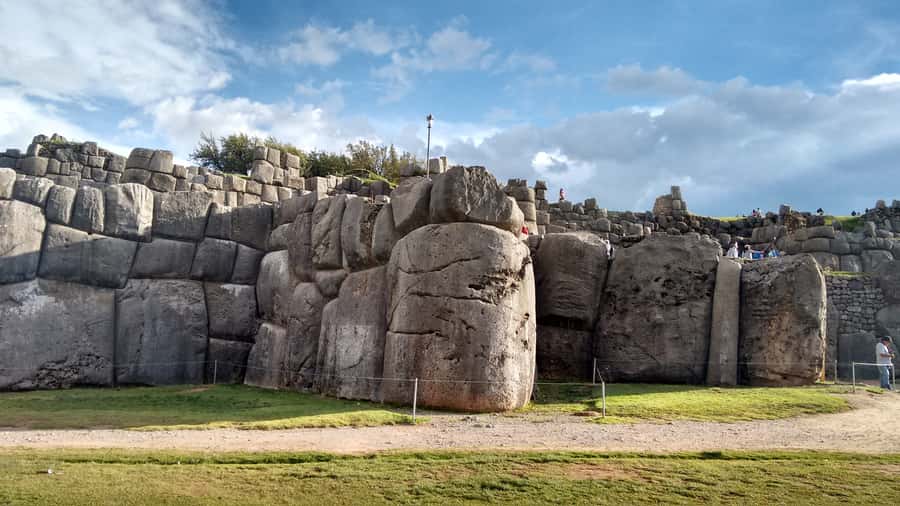 Cusco: 6-Hour City Highlights Tour - Cusco Cathedral and the extra entrance cost