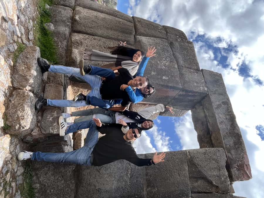 Cusco: Archeological Sites Tour and Forest Photo Experience - Qenqo, where stone becomes a ceremonial center