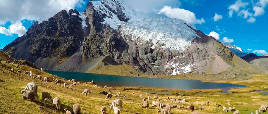 Cusco: Ausangate Tour 7 Lagoons full day - Leaving Cusco before sunrise