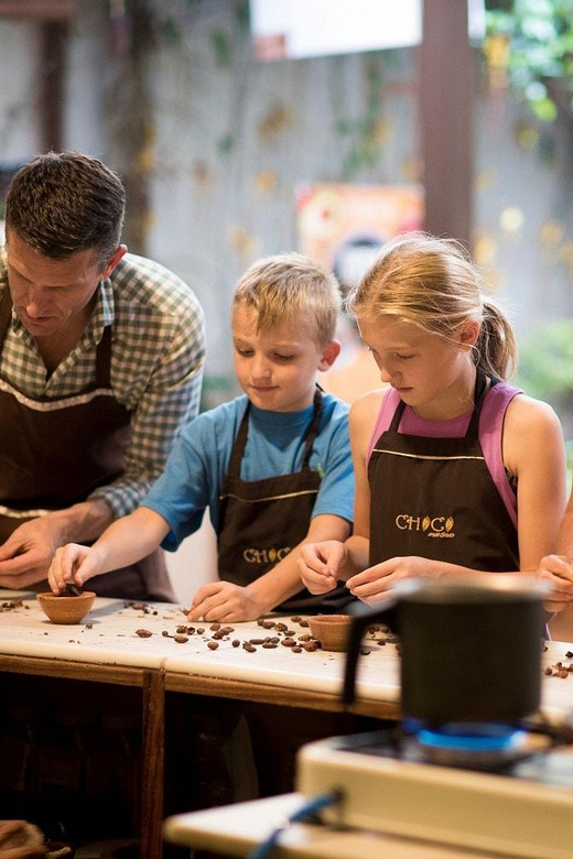 Cusco: Bean to bar chocolate workshop - Making a chocolate bar to your taste