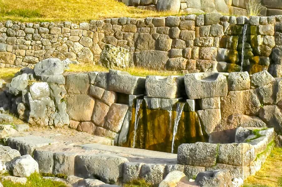 Cusco: City and Nearby Ruins 5-Hour Guided Tour - Sacsayhuaman and the giant fitted stones