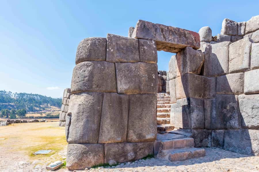 Cusco: City and Nearby Ruins 5-Hour Guided Tour - Qenqo, a carved site with a darker purpose