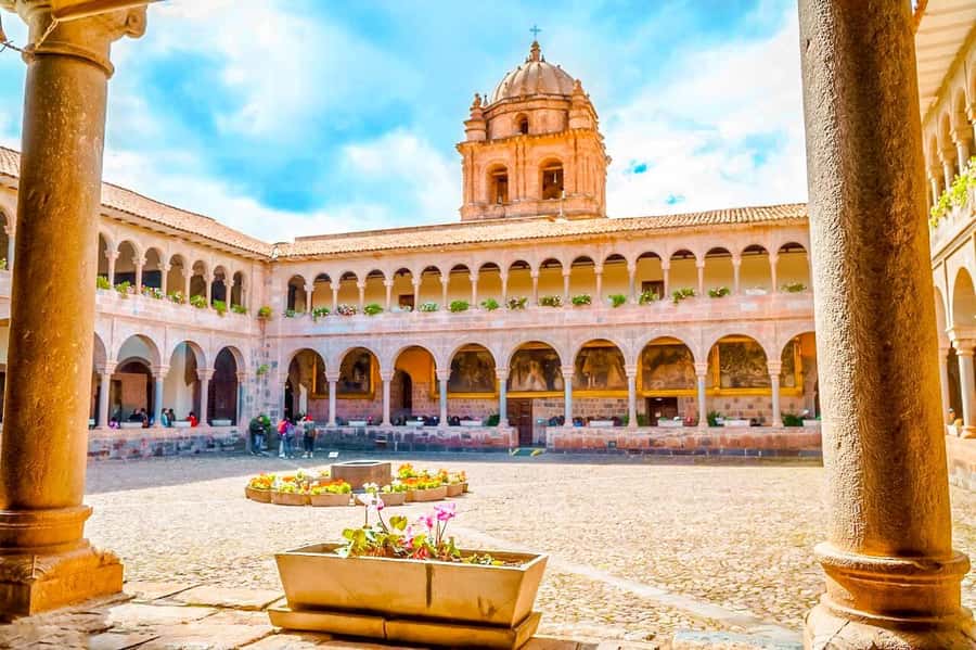 Cusco: City and Nearby Ruins 5-Hour Guided Tour - Coricancha, where Inca worship met Spanish stone