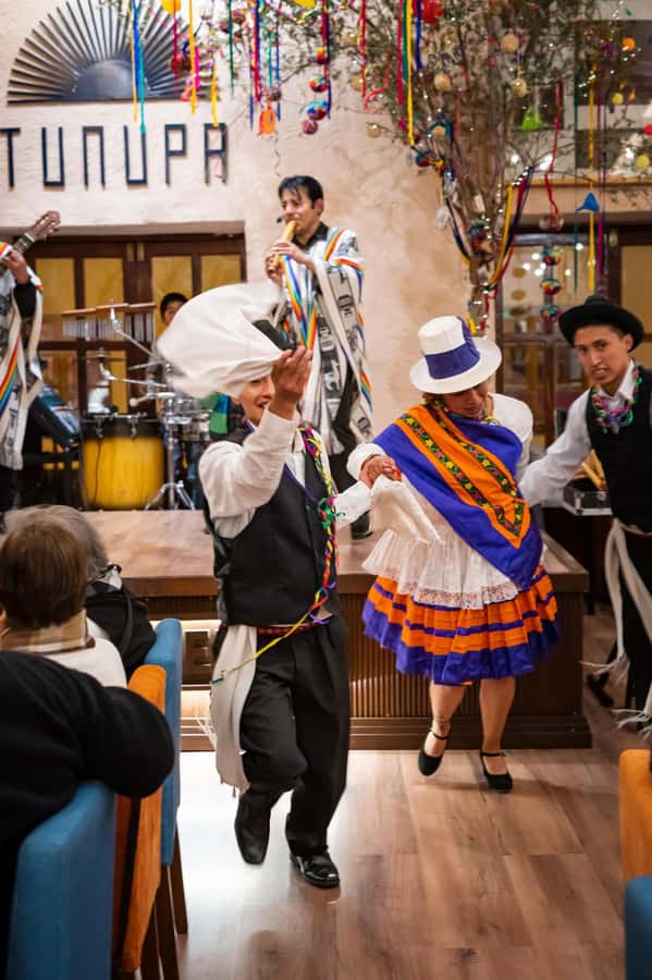 Cusco: Folkloric Andean Show & 3-Course Dinner at Tunupa - A Cusco dinner with the main square as your backdrop