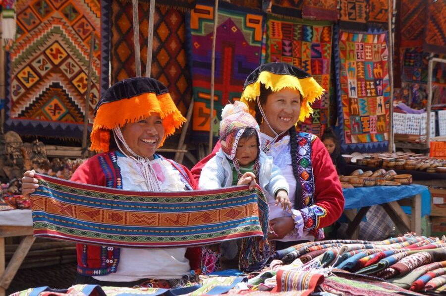 Cusco: Full-Day Sacred Valley and Maras Tour - Maras and its 3,000-plus salt pools