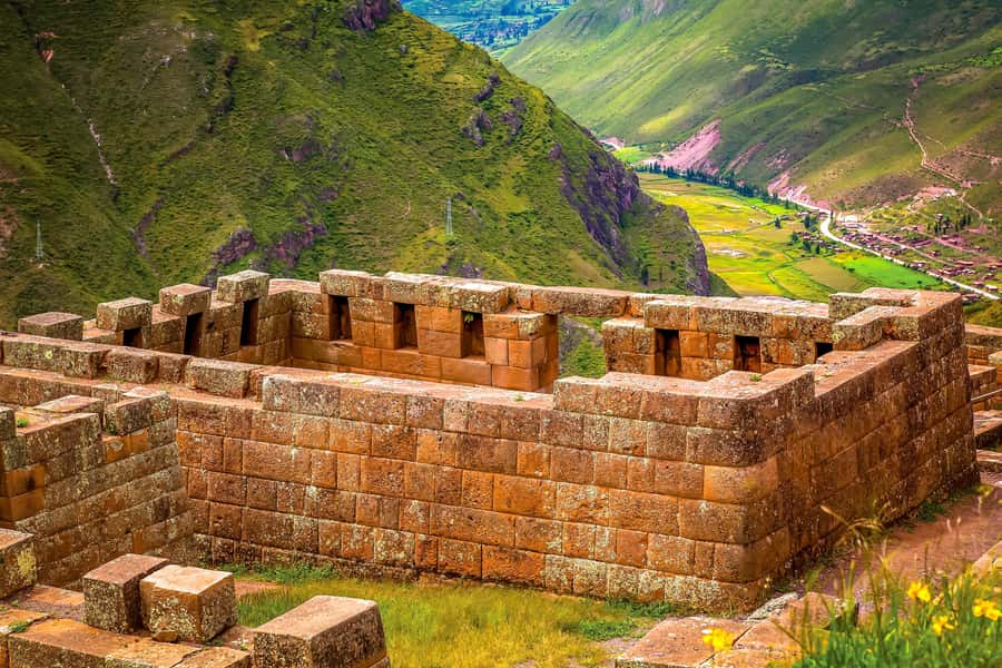 Cusco: Full-Day Tour of The Sacred Valley With Lunch - Pisac market and the first Inca ruins