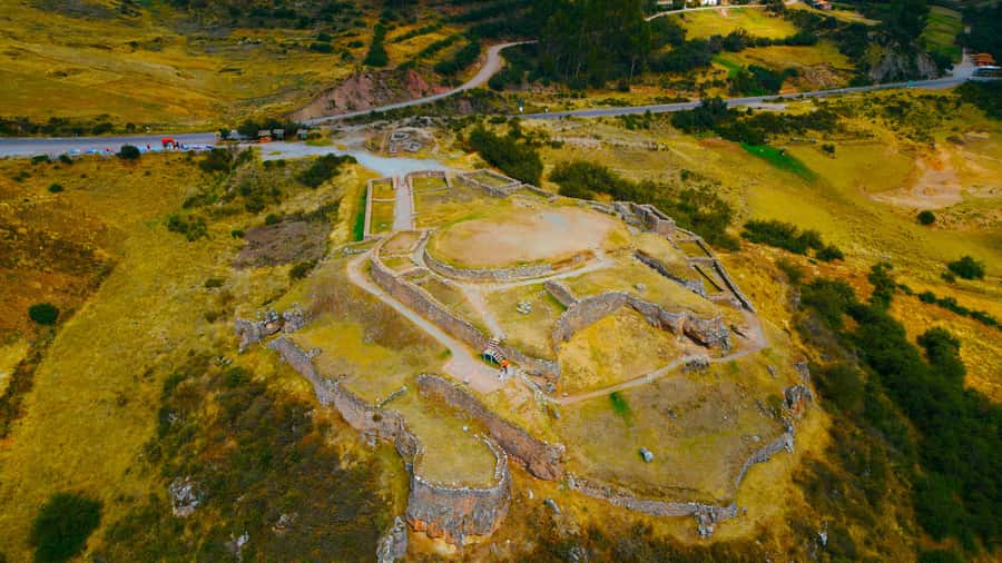 Cusco : Half-Day Explore Inca Ruins qoricancha sacsayhuaman - Qenqo: a smaller site with a different mood