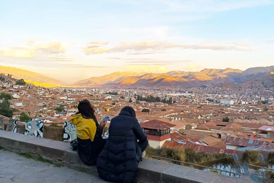 Cusco: Historic Walking Tour with Pisco Sour and Music Show - San Blas, with slopes and fine views
