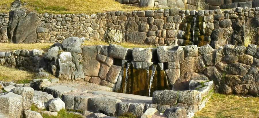 Cusco: Historical Guided City Tour with 4 Inca Ruins - Qenqo, a ceremonial site with a darker side