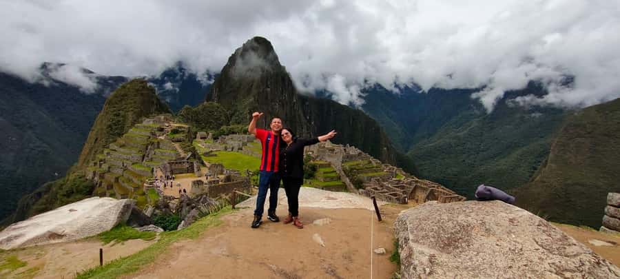 Cusco: Machu Picchu Day Trip with Train + Entrance ticket - Leaving Cusco before sunrise