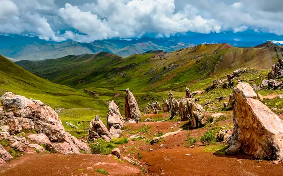Cusco: Mountain of 7 colors Vinicunca and the Red Valley (optional) - Reaching Phulawasipata and the Trailhead