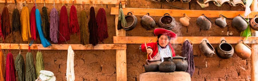 Cusco: Pisac, Ollantaytambo, & Chinchero Sacred Valley Tour - The alpaca textile stop and commercial breaks