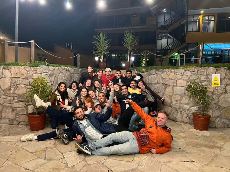 Cusco: Pub Crawl with Skip-the-Line Access and Drinks - Starting at San Blas Square