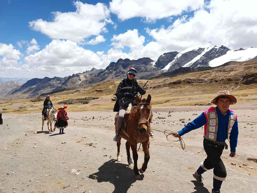 Cusco: Rainbow Mountain Horseback Riding Tour + lunch - The 90-minute horseback climb