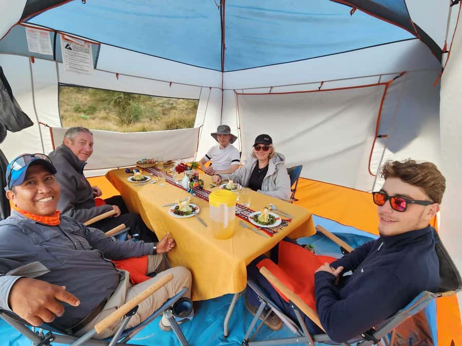 Cusco: Rainbow Mountain & Red Valley Tour with Picnic meals - A proper picnic lunch after the hike