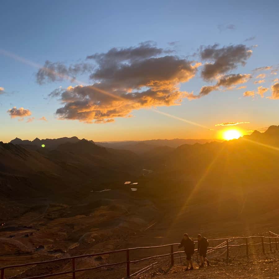 Cusco: Rainbow Mountain Tour at Sunset Without the Crowds - Why a sunset visit changes Rainbow Mountain