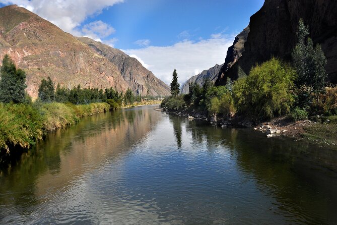 Cusco Sacred Valley and Machupicchu 4 Days - Private touring, guides, and communication