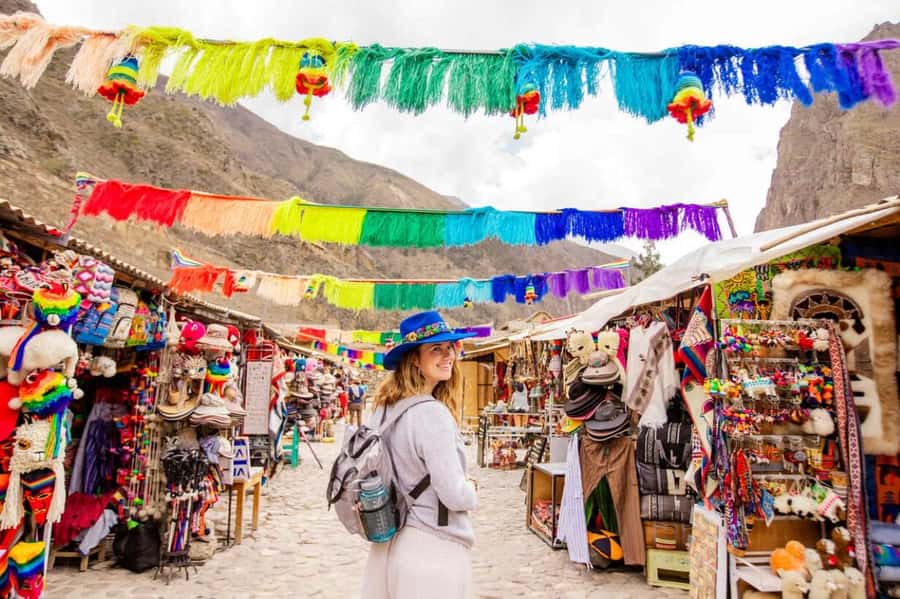 Cusco: Sacred Valley, Pisac, Ollantaytambo, Salt Mines Moray - Chinchero and the meaning behind Andean textiles