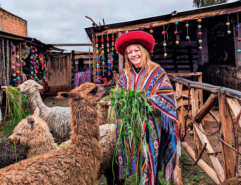 Cusco:Sacred Valley Pisaq,Ollantaytambo,Chinchero with Lunch - Urubamba lunch and a welcome break
