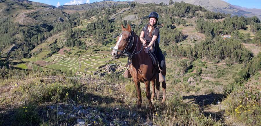 Cusco: Sacsayhuaman Guided Tour and 1-Hour Horseback Ride - Key points at a glance