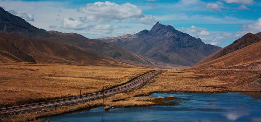 Cusco: Scenic Route of the Sun to Puno with Buffet Lunch - Raqchi and the 15-meter Temple of Wiracocha
