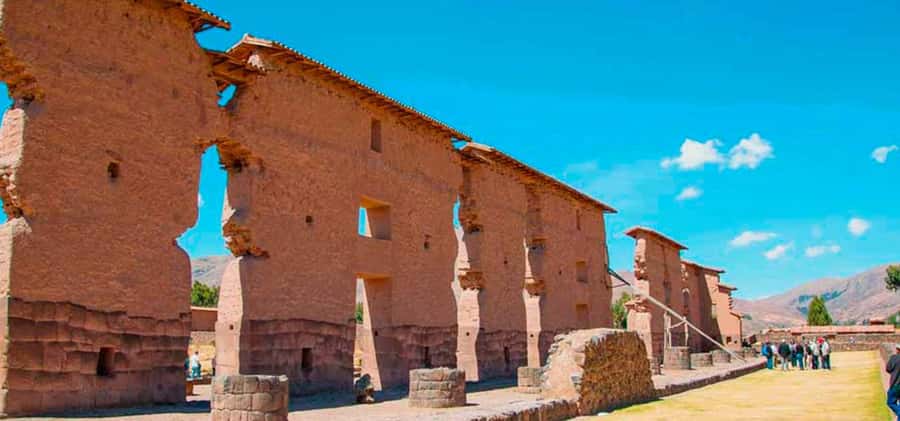 Cusco: Scenic Route of the Sun to Puno with Buffet Lunch - Abra La Raya at the roof of the route