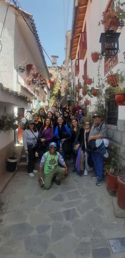 Cusco: Walking Tour with a Local Guide - Qoricancha and the Inca importance of the Sun