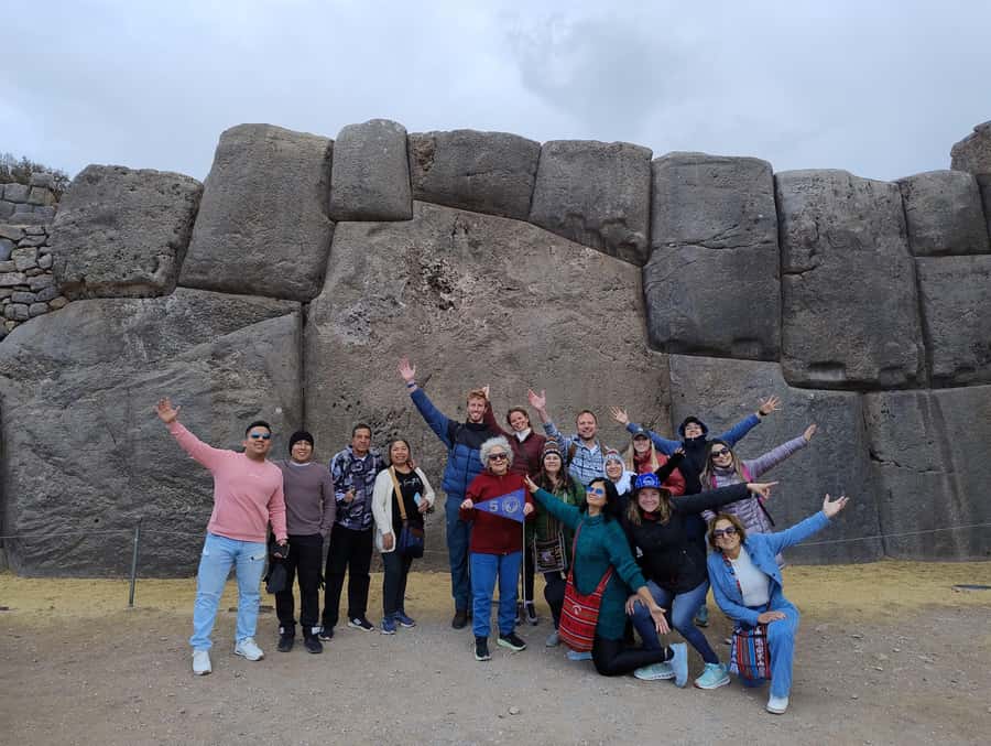 Cuzco : Excursion City Tour in Cusco, Sacsayhuaman and Tambomachay - What the minivan and timing mean for you
