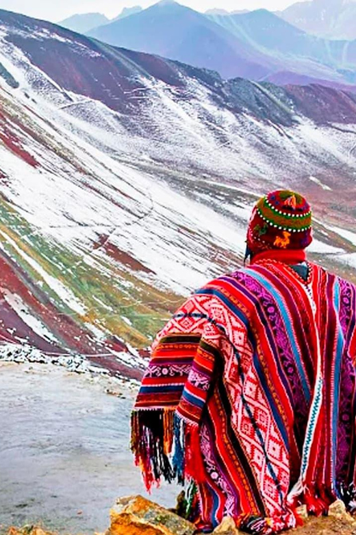 Day trip to Rainbow Mountain and Red Valley - The two-hour walk to Rainbow Mountain