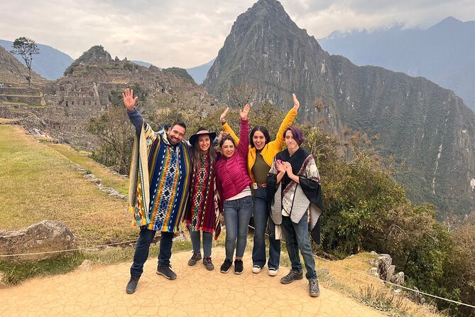 Essential Machu Picchu Full Day Tour - The 2-hour drive to Ollantaytambo