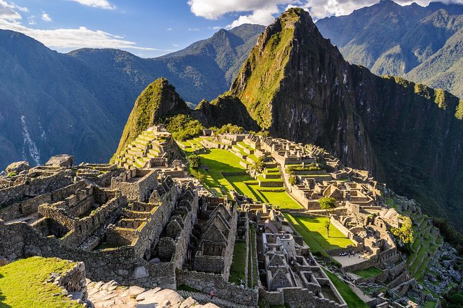 Excursion to MachuPicchu from Cusco with lunch | Private Service| - What the $331.20 price really covers