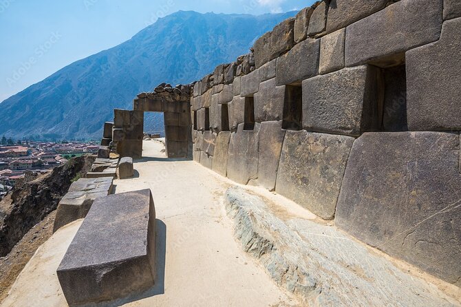 Excursion to the Sacred Valley and Machu Picchu by Panoramic Train - Ollantaytambo before the train
